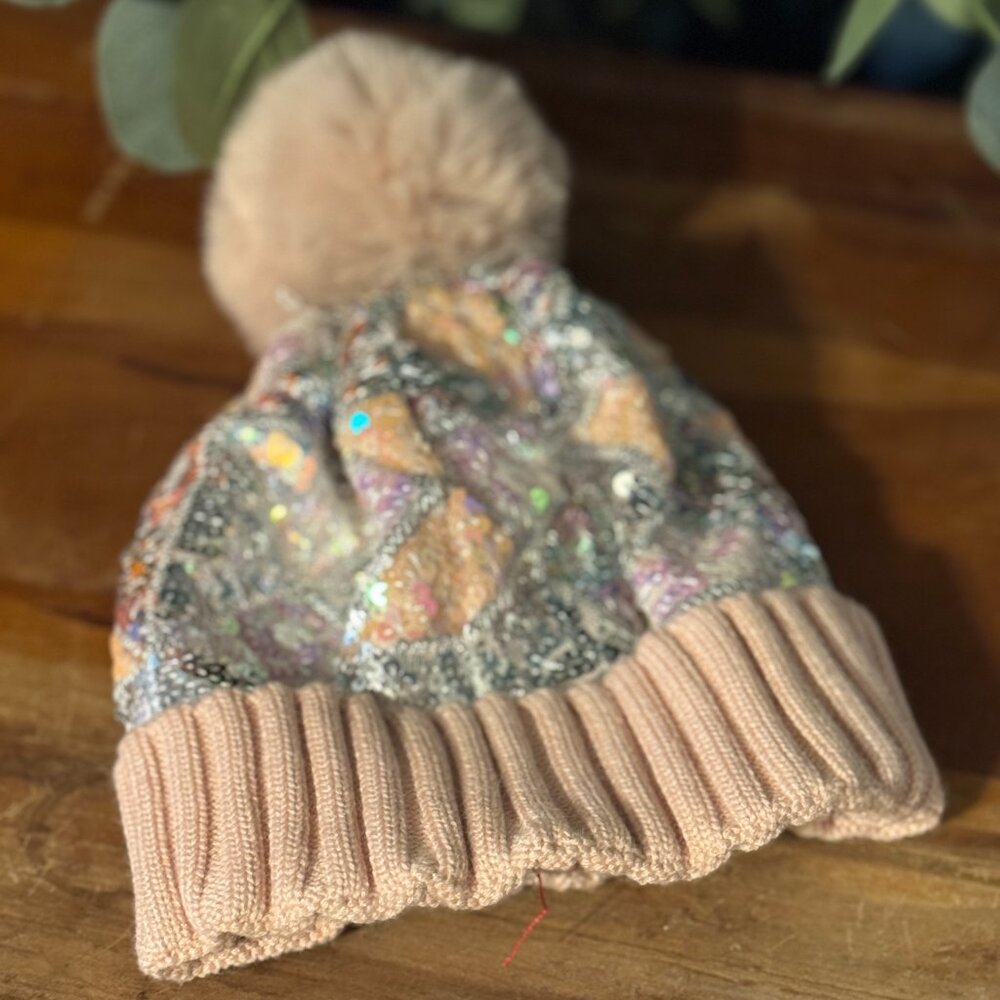 Sequin Beanie w/ Detachable Faux Fur Puff